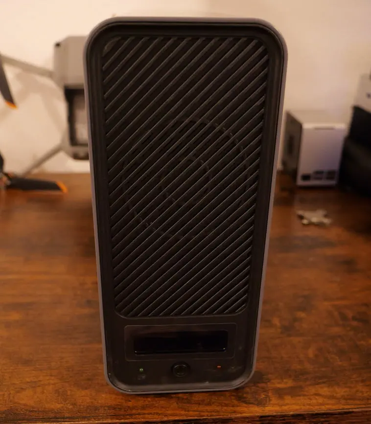 Front of the goldenmate 1000 ups