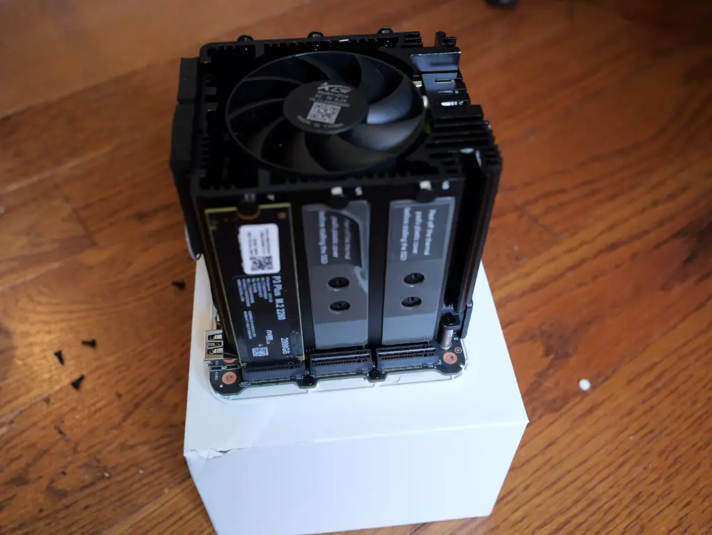 Beelink me mini has 6 nvme drives but none run at full speed