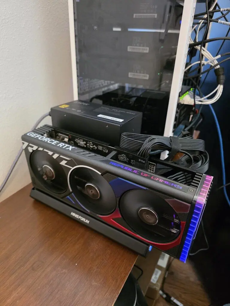 Minisforum ms 02 with connected egpu
