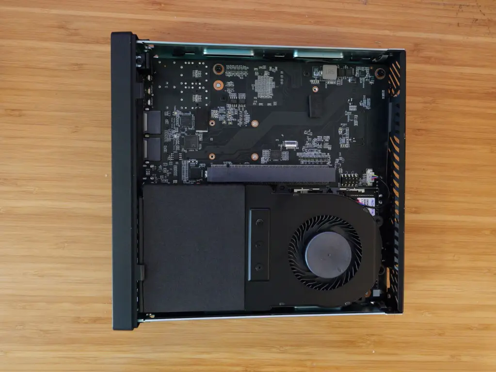 View of the pci e slot flipped around