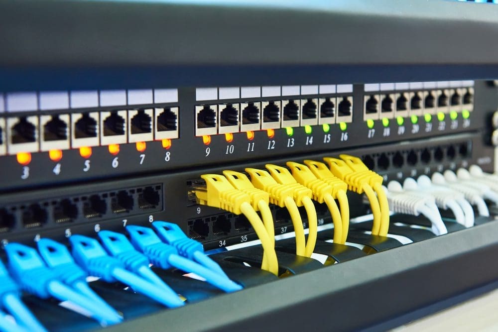 Patch panel uplinks to a network switch