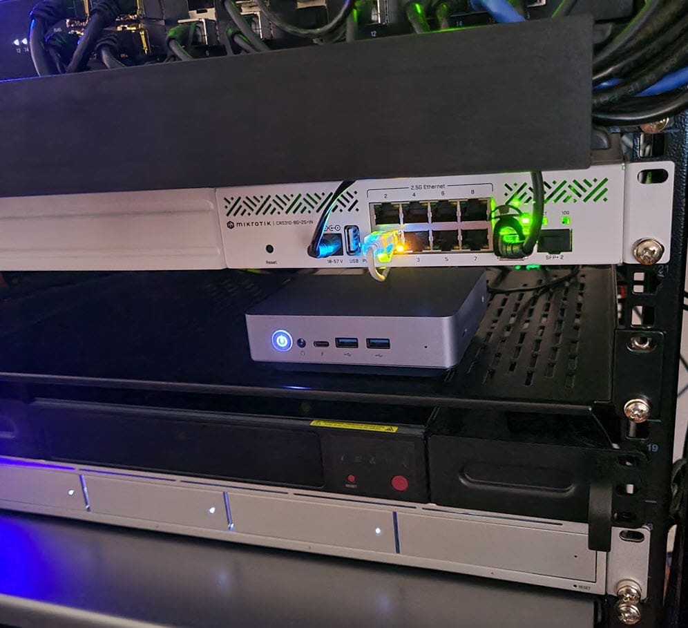 Mounting the microtik crs310 8g2sin in the rack